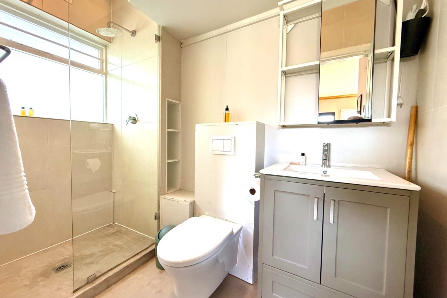 1 Bedroom Property for Sale in Sea Point Western Cape